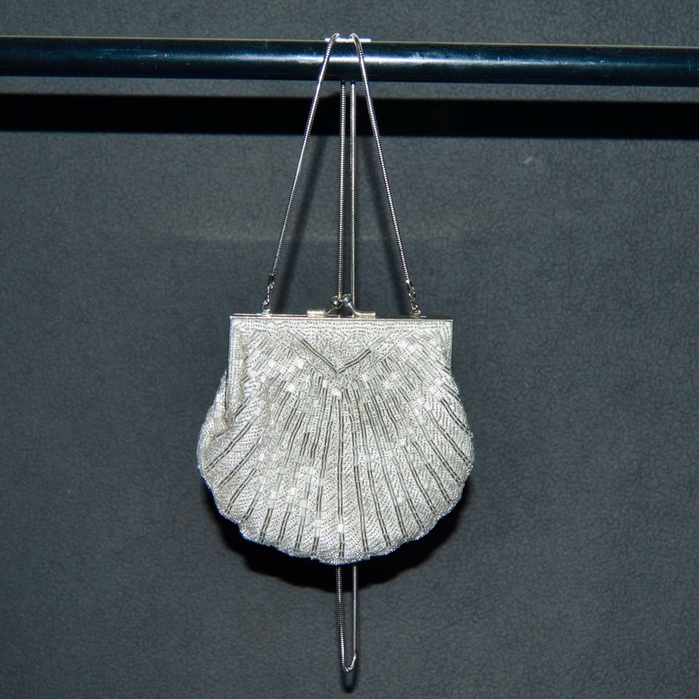Vintage Shell Shape Purse w Sequins